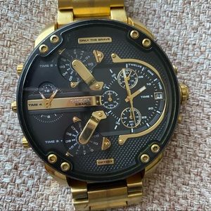 DIESEL Reloj para hombre color oro